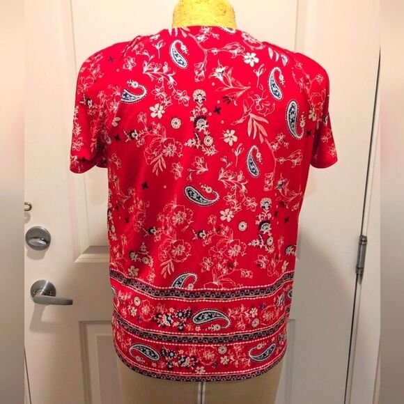 EUC Style & Co 1X Red Floral Paisley Top with Pleated Statement Neckline - Picture 5 of 9